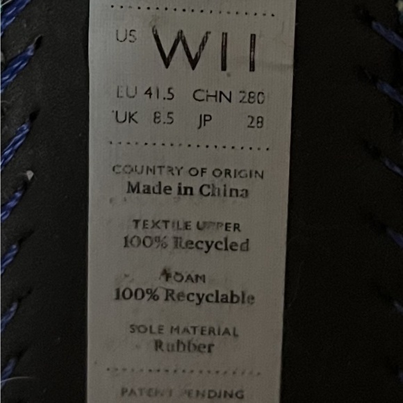 Rothy's Women's Blue and Cream Flats - Picture 8 of 8